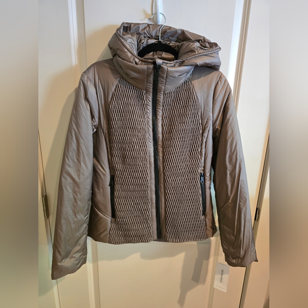 BernardoVienna Versatile Puffer Jacket in Liquid Metal (Grey), Small